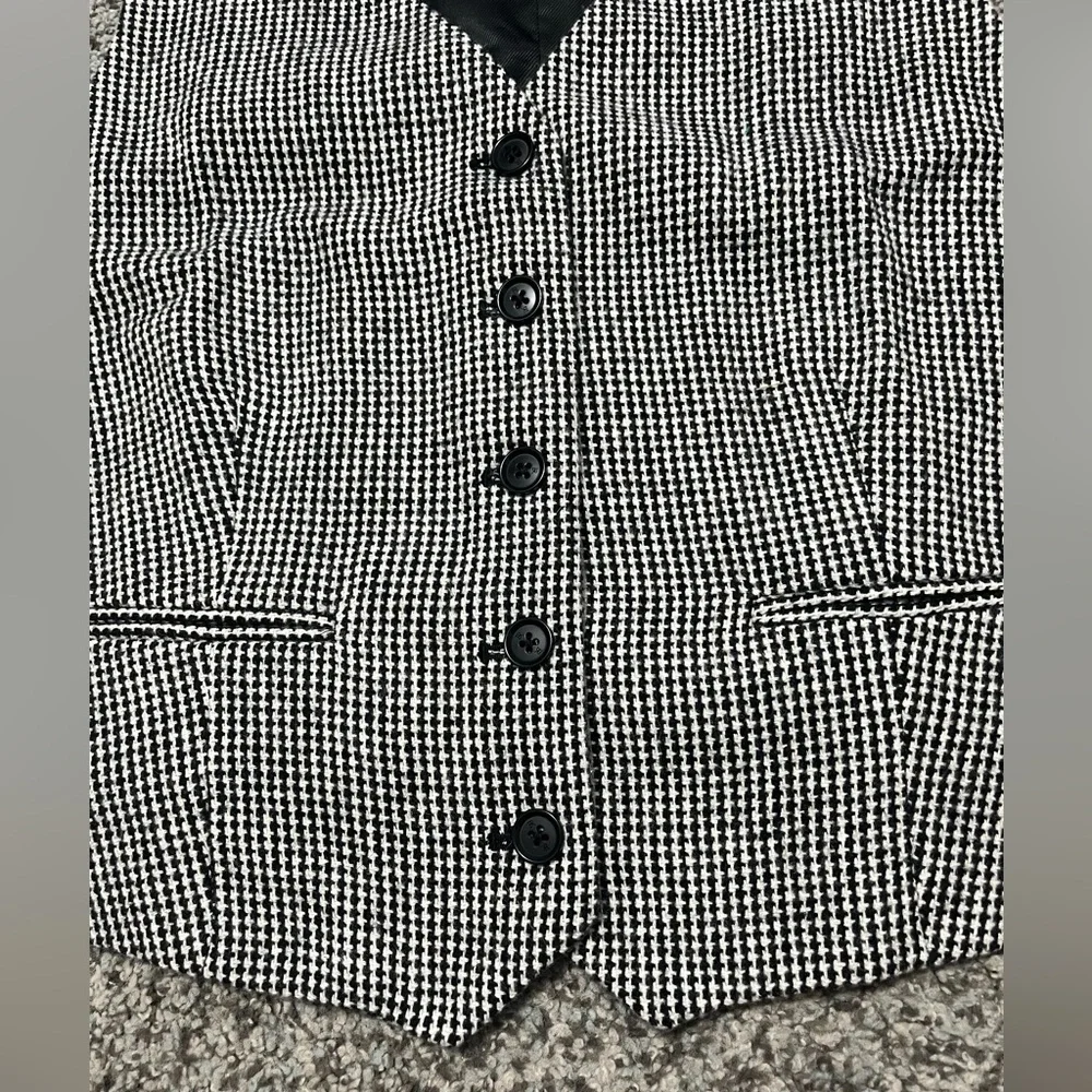 Banana Republic Women’s Wool-Blend Vest - Picture 8 of 12